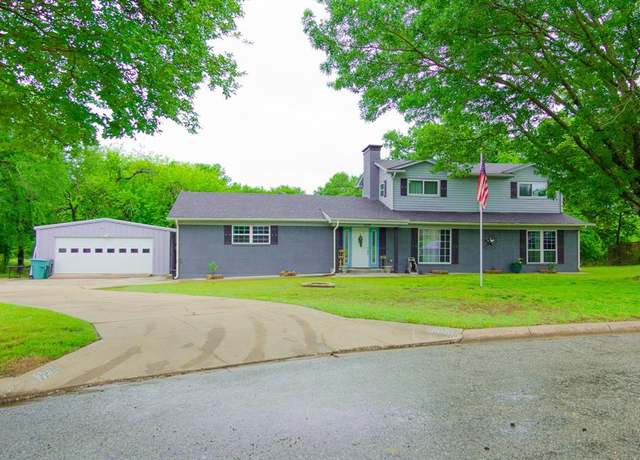 Property at 2209 Ridgewood Dr, Sherman, TX 75092, 4 beds, 2 baths