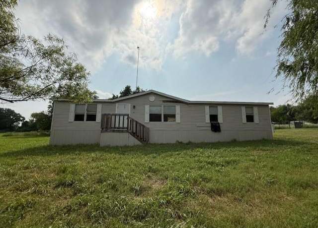 Property at 100 Lazy Meadow Ct, Springtown, TX 76082, 3 beds, 2 baths