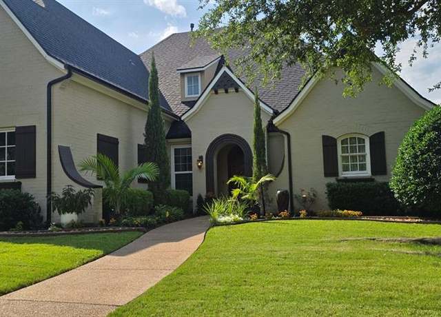 Property at 2305 Castle Creek Dr, Mansfield, TX 76063, 4 beds, 3 baths