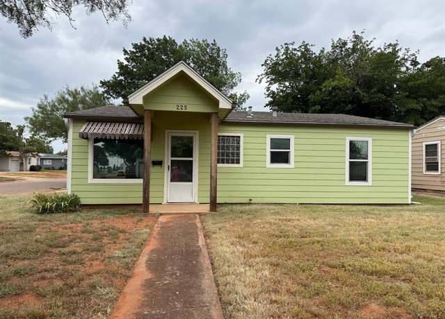 Property at 225 Westridge Dr, Abilene, TX 79605, 3 beds, 2 baths