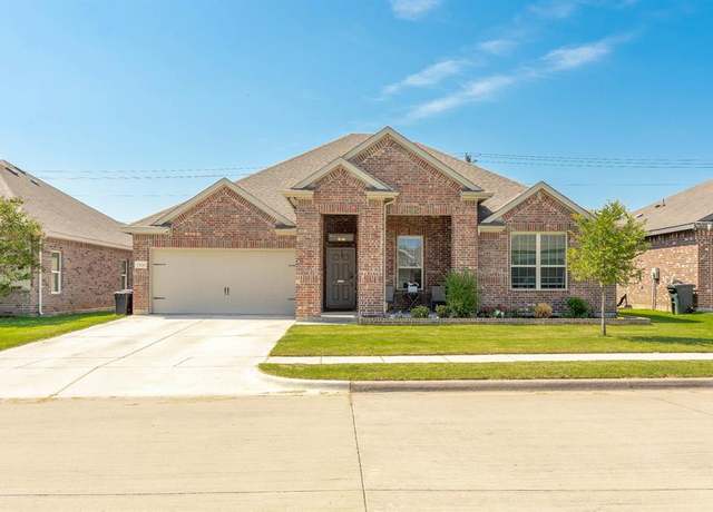 Property at 1436 Lakeview Dr, Pelican Bay, TX 76020, 4 beds, 2 baths