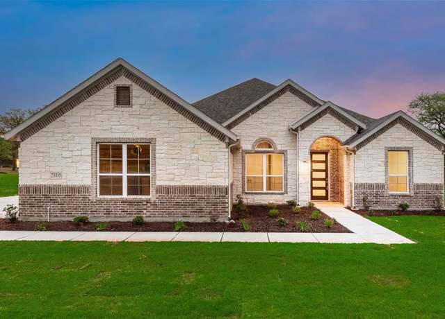 Property at 2105 Crystal Palace Blvd, Alvarado, TX 76009, 4 beds, 3 baths