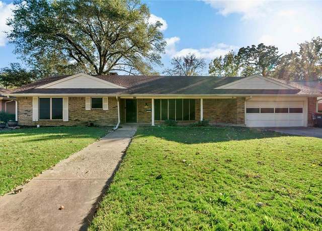 Property at 2680 Hubbard St, Paris, TX 75460, 3 beds, 2 baths