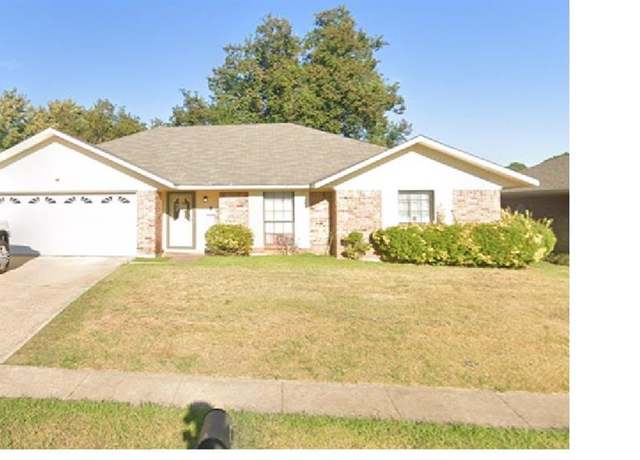 Property at 5505 Hollyhock Ln, Bossier City, LA 71112, 3 beds, 2 baths