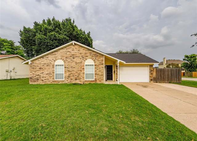 Property at 2036 Pearl Ln, Irving, TX 75060, 4 beds, 2 baths