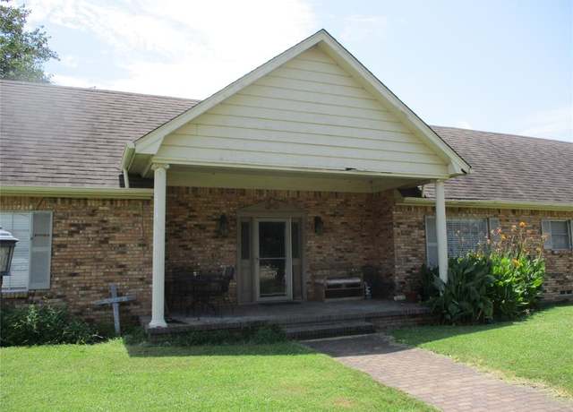 Property at 235 Industrial, Point, TX 75472, 4 beds, 3 baths