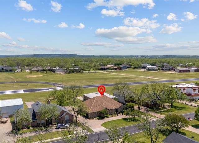 Property at 8915 Woodlawn Dr, Granbury, TX 76049, 3 beds, 3 baths
