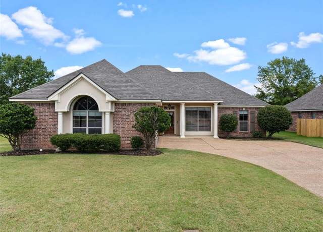 Property at 506 Carnaby Ct, Bossier City, LA 71111, 4 beds, 2 baths