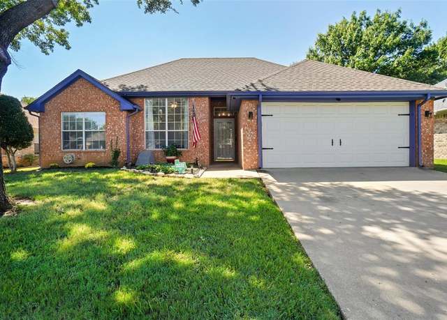Property at 1005 Bayfield Dr, Denton, TX 76209, 3 beds, 2 baths