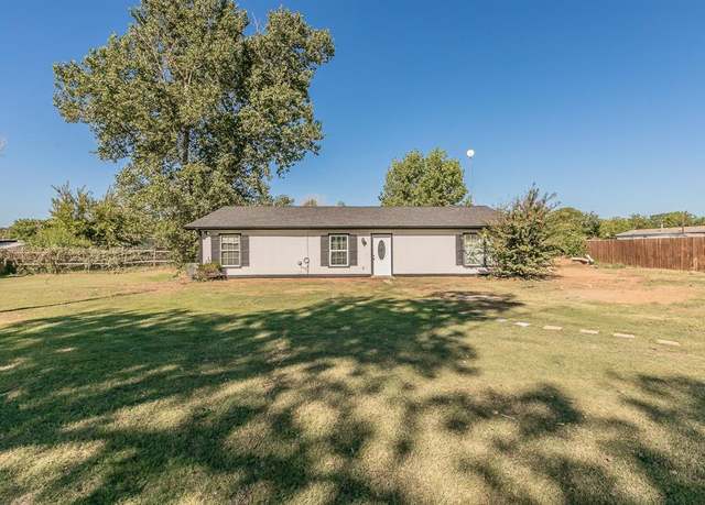 Property at 117 Suncrest Dr, Springtown, TX 76082, 3 beds, 2 baths