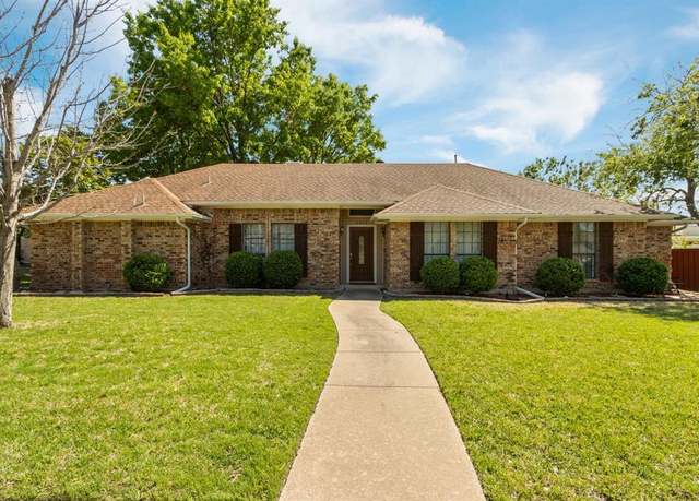 Property at 2418 Vista Glen Ln, Carrollton, TX 75007, 3 beds, 2 baths