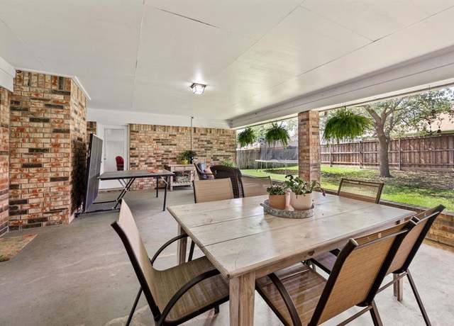 Property at 7113 Greenhill Trl, North Richland Hills, TX 76182, 4 beds, 2 baths
