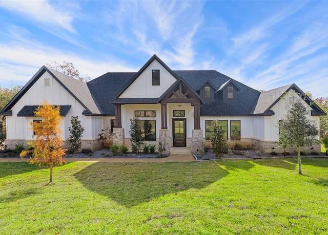 Property at 16229 County Road 452, Lindale, TX 75771, 4 beds, 3 baths