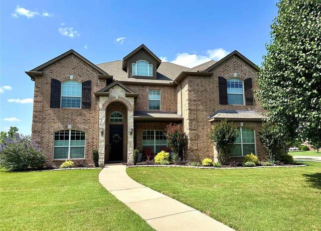 Property at 1600 Fence Post Dr, Fort Worth, TX 76052, 5 beds, 4 baths