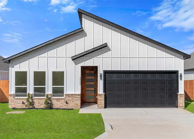Property at 5845 Black Pine Cir, Granbury, TX 76048, 3 beds, 2 baths