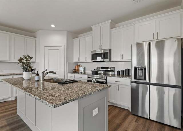 Property at 436 Cirrus Cir, Muenster, TX 76252, 3 beds, 2.5 baths