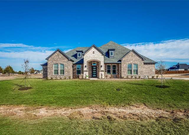Property at 4021 Lagos Dr, Midlothian, TX 76065, 4 beds, 2.5 baths