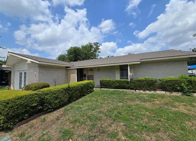 Property at 3137 Lariat Ln, Garland, TX 75042, 4 beds, 3 baths