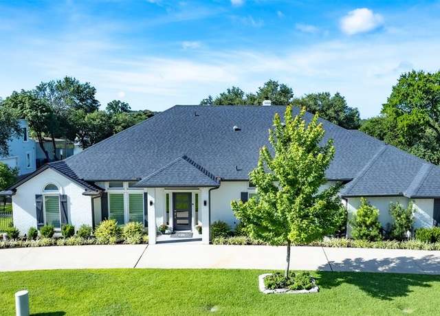 Property at 8421 Crosswind Dr, Fort Worth, TX 76179, 4 beds, 4.5 baths