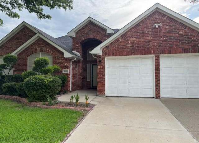 Property at 6922 Field Lark Dr, Arlington, TX 76002, 4 beds, 2 baths