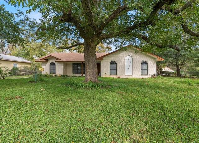 Property at 505 E Washington Hwy, Kosse, TX 76653, 3 beds, 2 baths