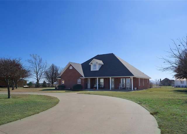 Property at 3550 County Road 302, Muenster, TX 76252, 3 beds, 2.5 baths
