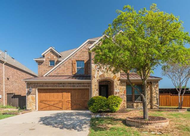 Property at 303 San Marcos Dr, Irving, TX 75039, 5 beds, 5 baths