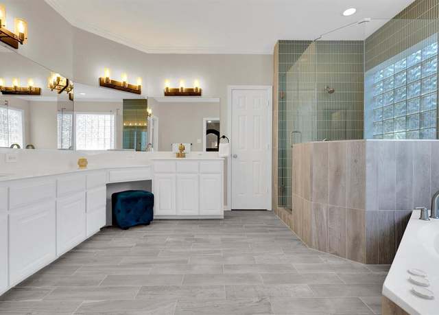 Property at 3202 W Valley Cir, Mckinney, TX 75071, 4 beds, 3.5 baths