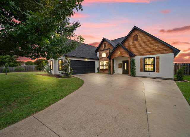 Property at 218 Bent Creek Dr, Waxahachie, TX 75165, 3 beds, 2 baths