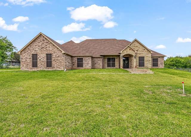 Property at 804 Sunset Acres Ct, Granbury, TX 76048, 4 beds, 4.5 baths