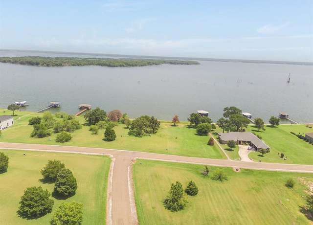 Property at 803 El Barco, Corsicana, TX 75109