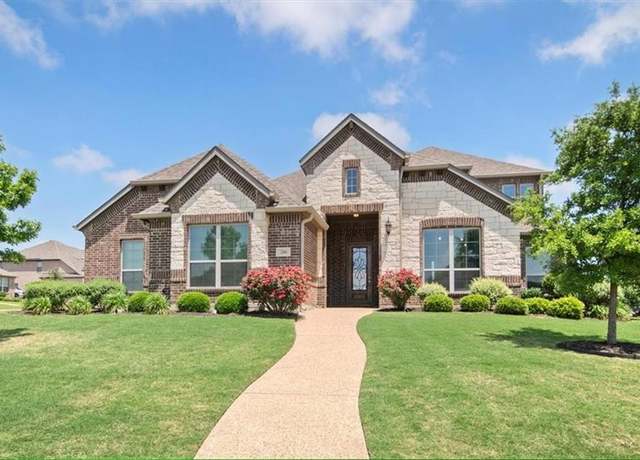Property at 200 Rosetree Ct, Hewitt, TX 76643, 4 beds, 3 baths