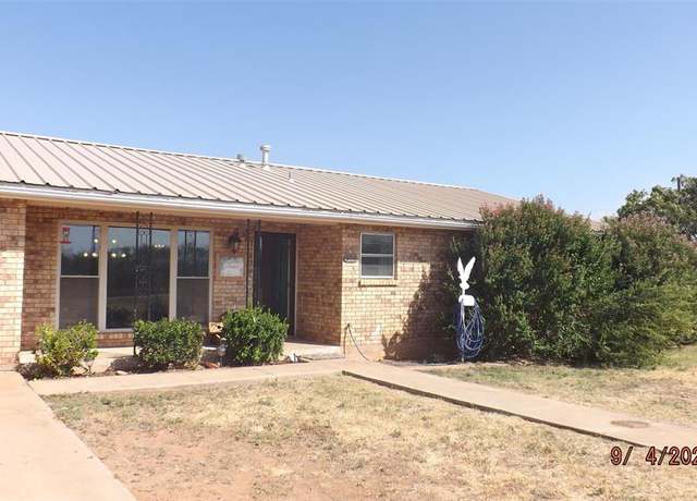 Photo of 696 County Road 821, Sylvester, TX 79560