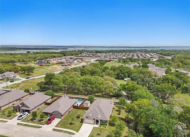 Property at 512 Hidden Springs Trl, Azle, TX 76020, 3 beds, 2 baths