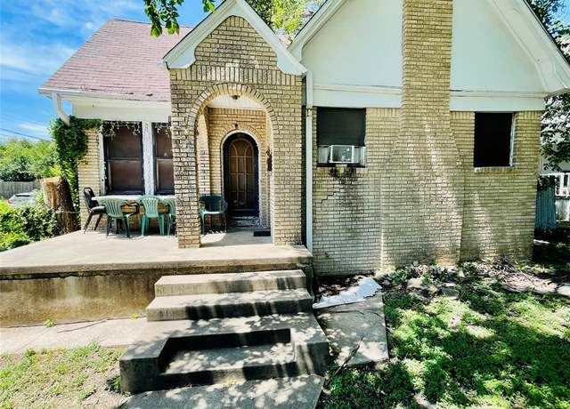 Property at 900 N 16th St, Waco, TX 76707, 3 beds, 1 bath