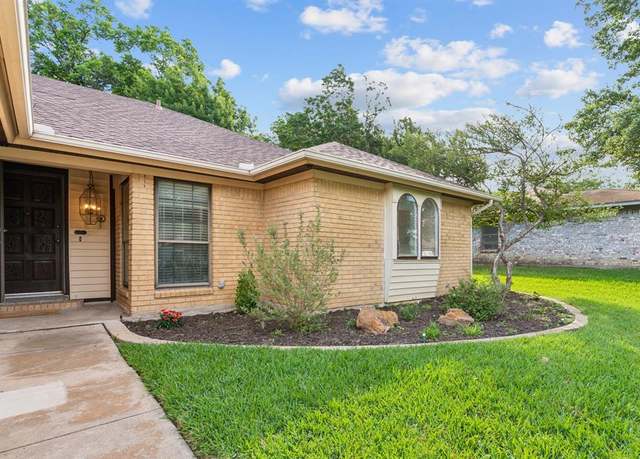 Property at 140 Amory Dr, Benbrook, TX 76126, 3 beds, 2 baths