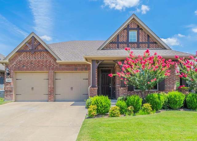 Property at 1621 Ranch Trail Rd, Aubrey, TX 76227, 4 beds, 3 baths
