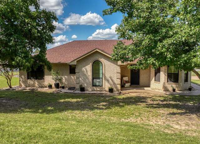 Property at 109 Abby Ln, Weatherford, TX 76086, 3 beds, 2 baths