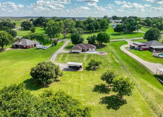 Property at 109 Abby Ln, Weatherford, TX 76086, 3 beds, 2 baths