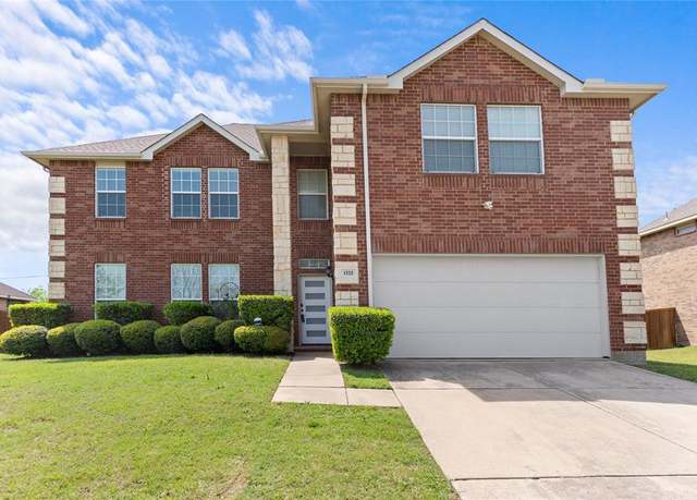 Property at 1525 Willow Ln, Cedar Hill, TX 75104, 4 beds, 2.5 baths