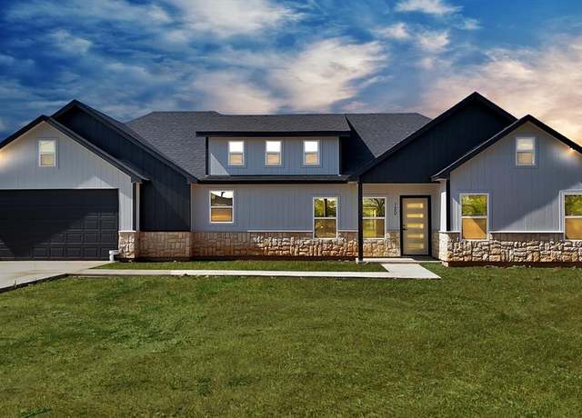 Property at 120 Blackfoot, Bridgeport, TX 76426, 3 beds, 2 baths