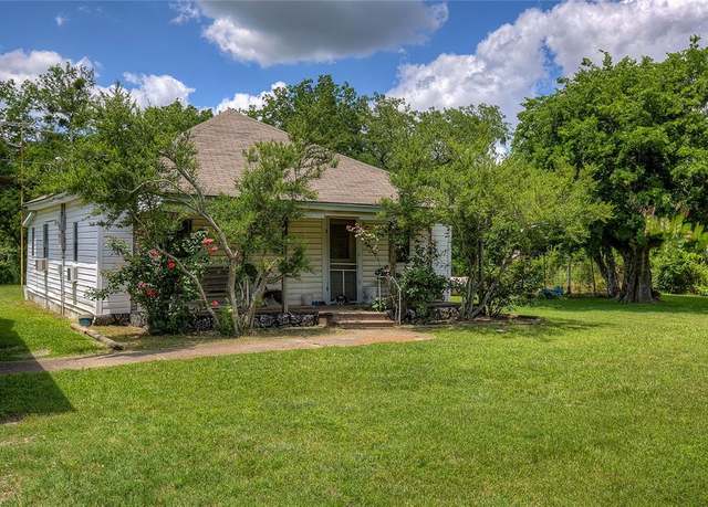 Property at 13961 County Road 236, Terrell, TX 75160, 2 beds, 1 bath