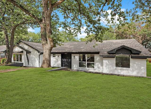 Property at 2852 Winterhaven Dr, Hurst, TX 76054, 4 beds, 2.5 baths