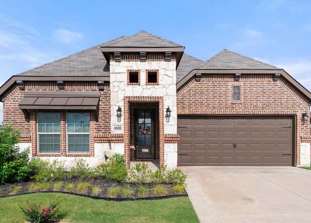 Property at 6505 Molly Anita Dr, Burleson, TX 76058, 3 beds, 2 baths