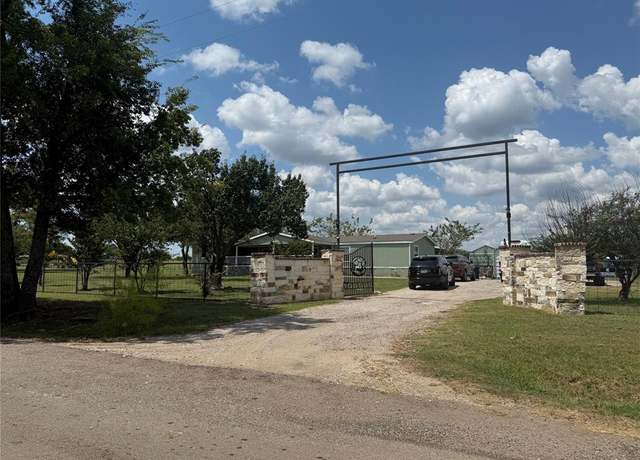 Property at 6998 County Road 2532, Quinlan, TX 75474, 5 beds, 3 baths
