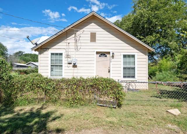 Property at 939 W Green St, Stephenville, TX 76401, 2 beds, 1 bath