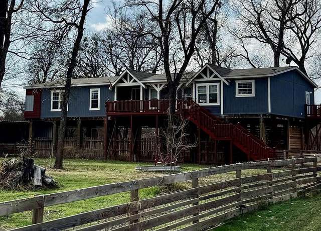 Property at 7030 River Trl, Weatherford, TX 76087, 3 beds, 2 baths