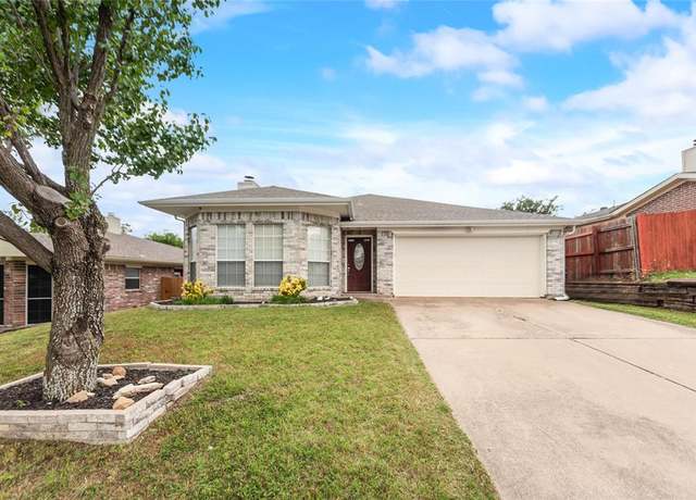 Property at 6429 Riverwater Trl, Fort Worth, TX 76179, 3 beds, 2 baths