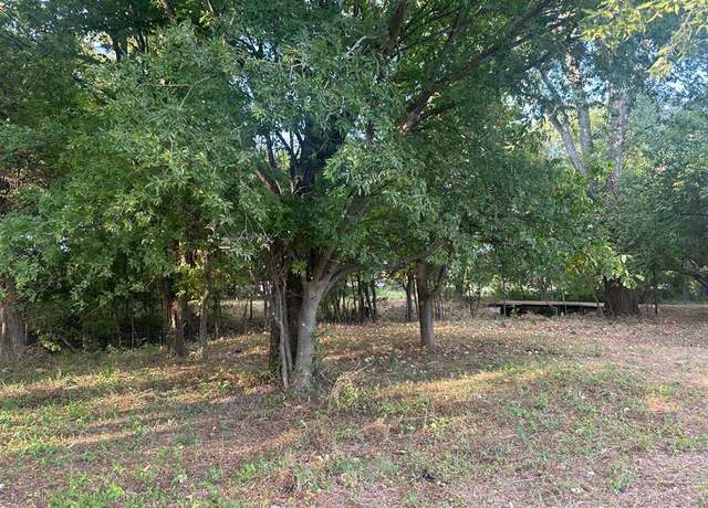 Property at 331 E Bear Creek Rd, Glenn Heights, TX 75154