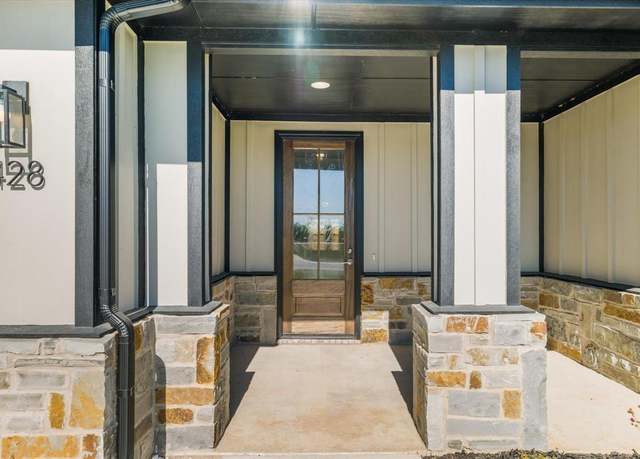 Property at 428 Cirrus Cir, Muenster, TX 76252, 3 beds, 2.5 baths